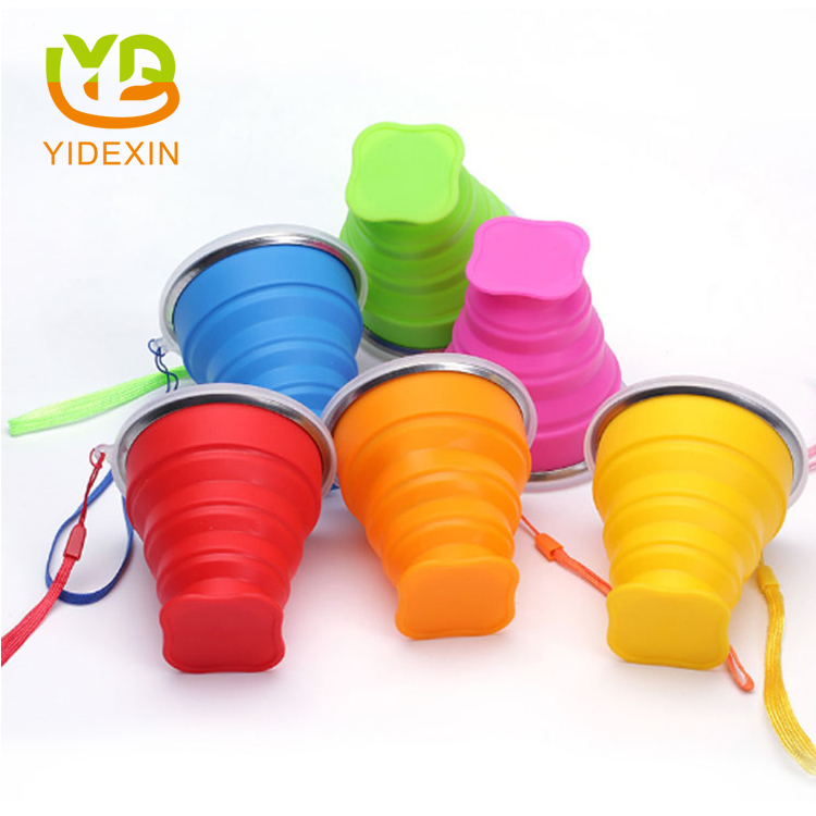 Travel silicone collapsible cup